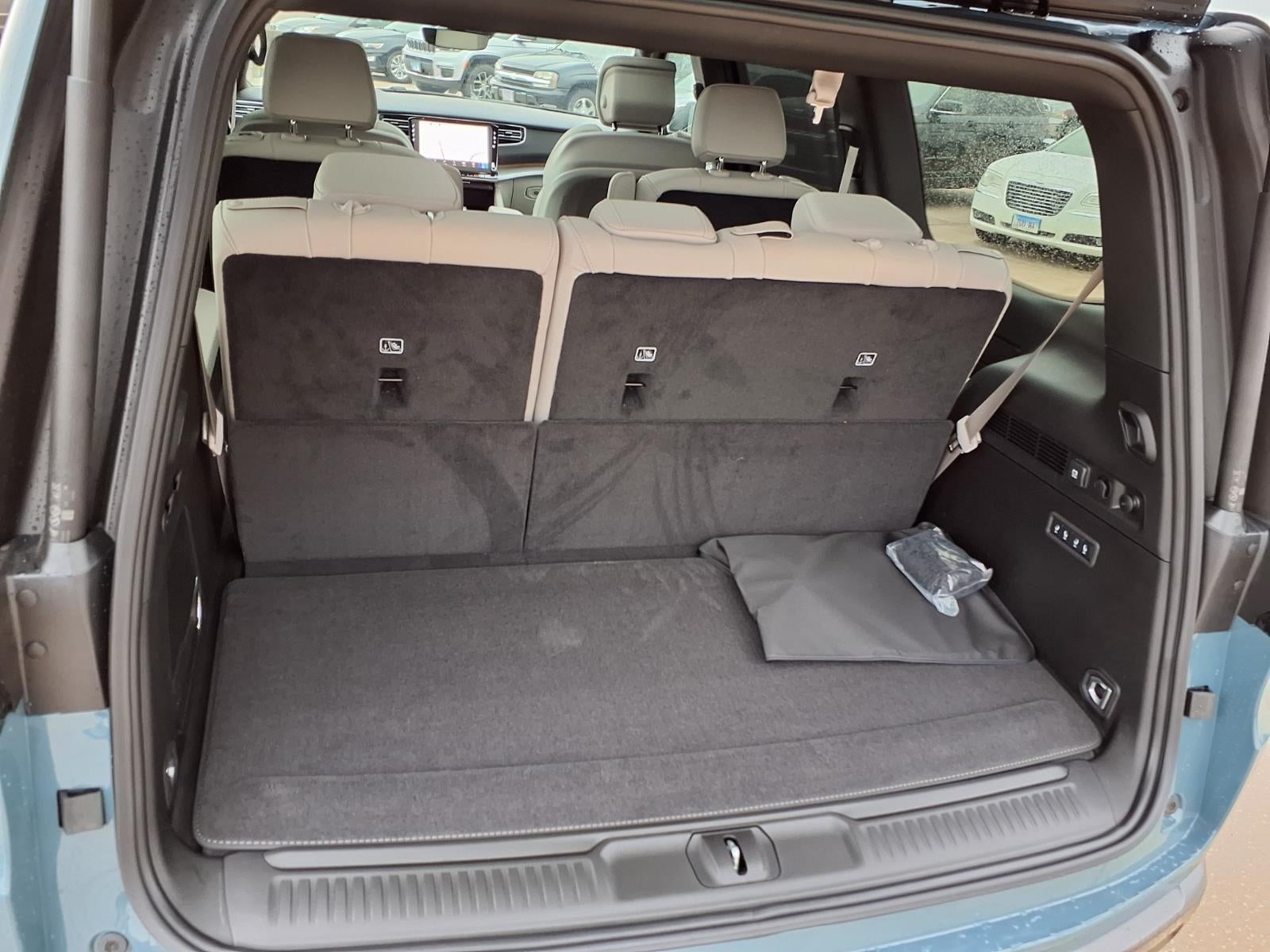 2026 Jeep Grand Wagoneer Limited Reserve