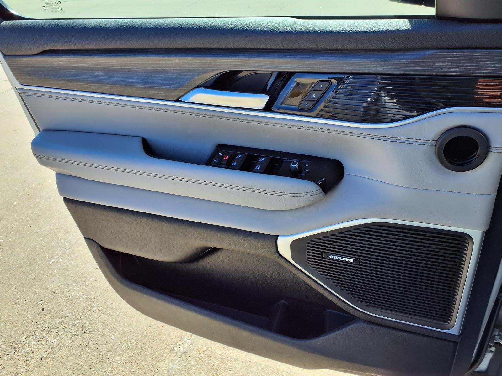 2023 Jeep Wagoneer Series III