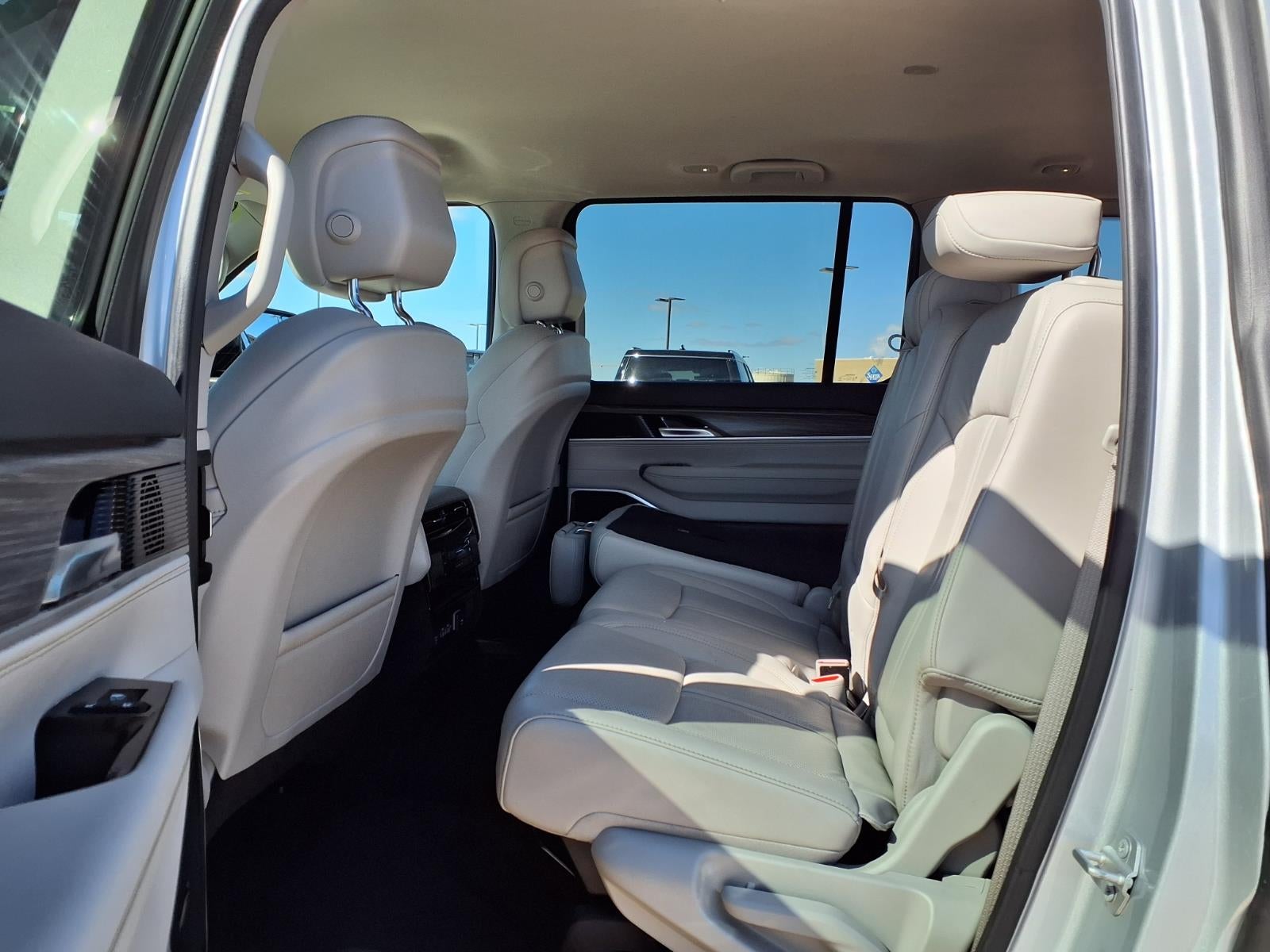 2023 Jeep Wagoneer Series III