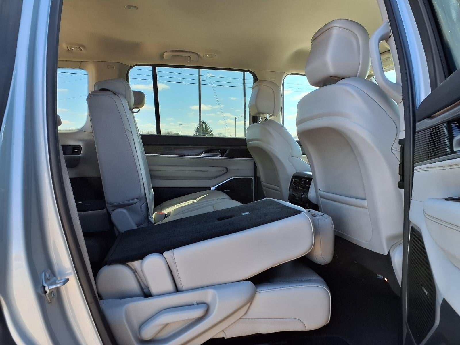 2023 Jeep Wagoneer Series III