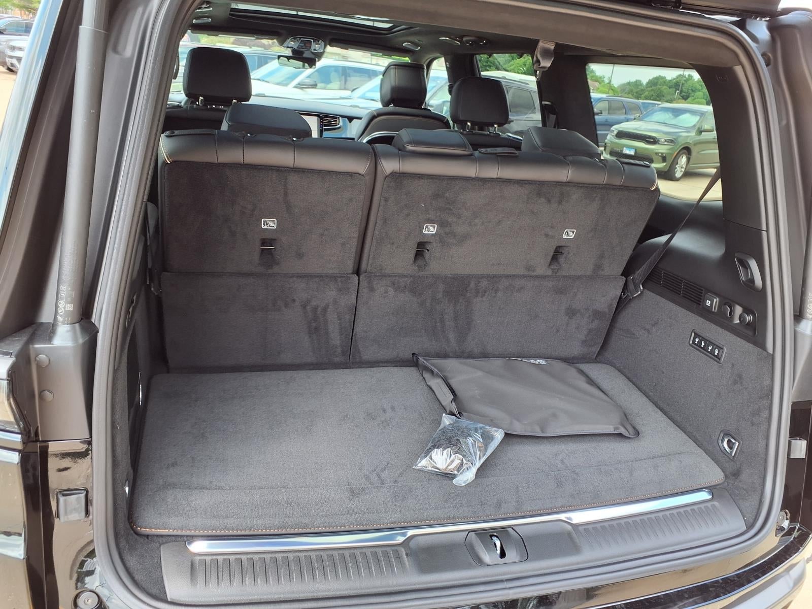 2026 Jeep Grand Wagoneer Summit Reserve