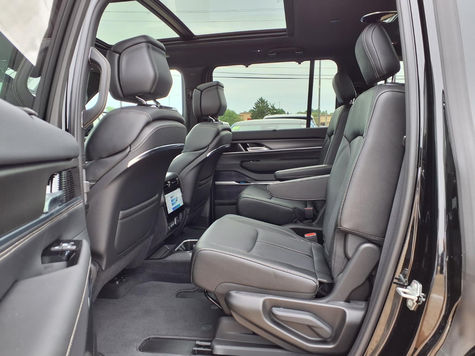 2026 Jeep Grand Wagoneer Summit Obsidian