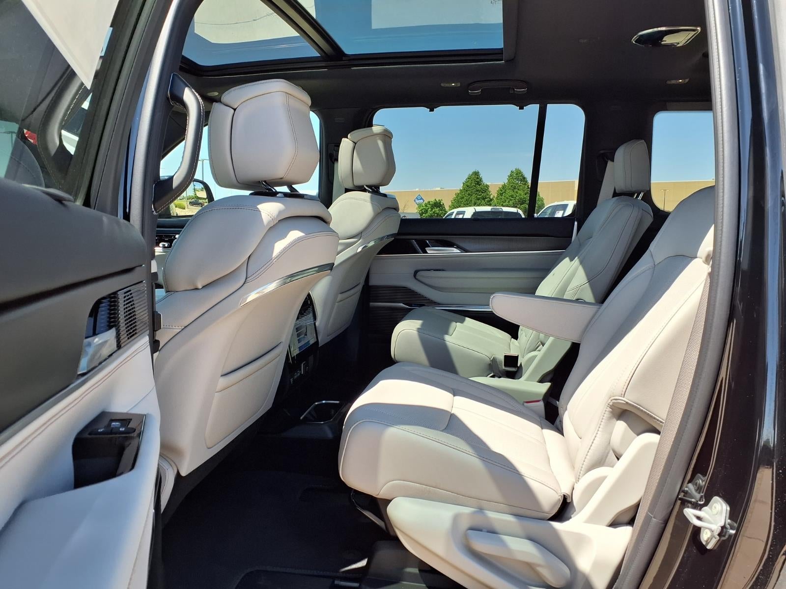 2026 Jeep Grand Wagoneer Summit Obsidian
