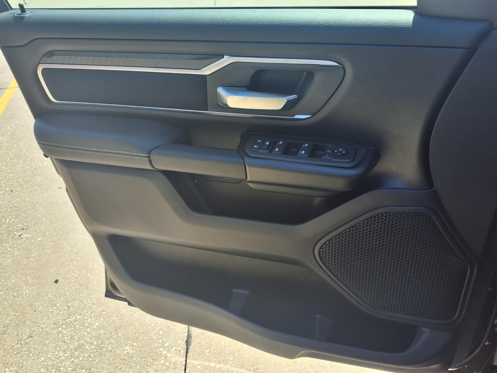 2027 RAM 1500 Big Horn/Lone Star