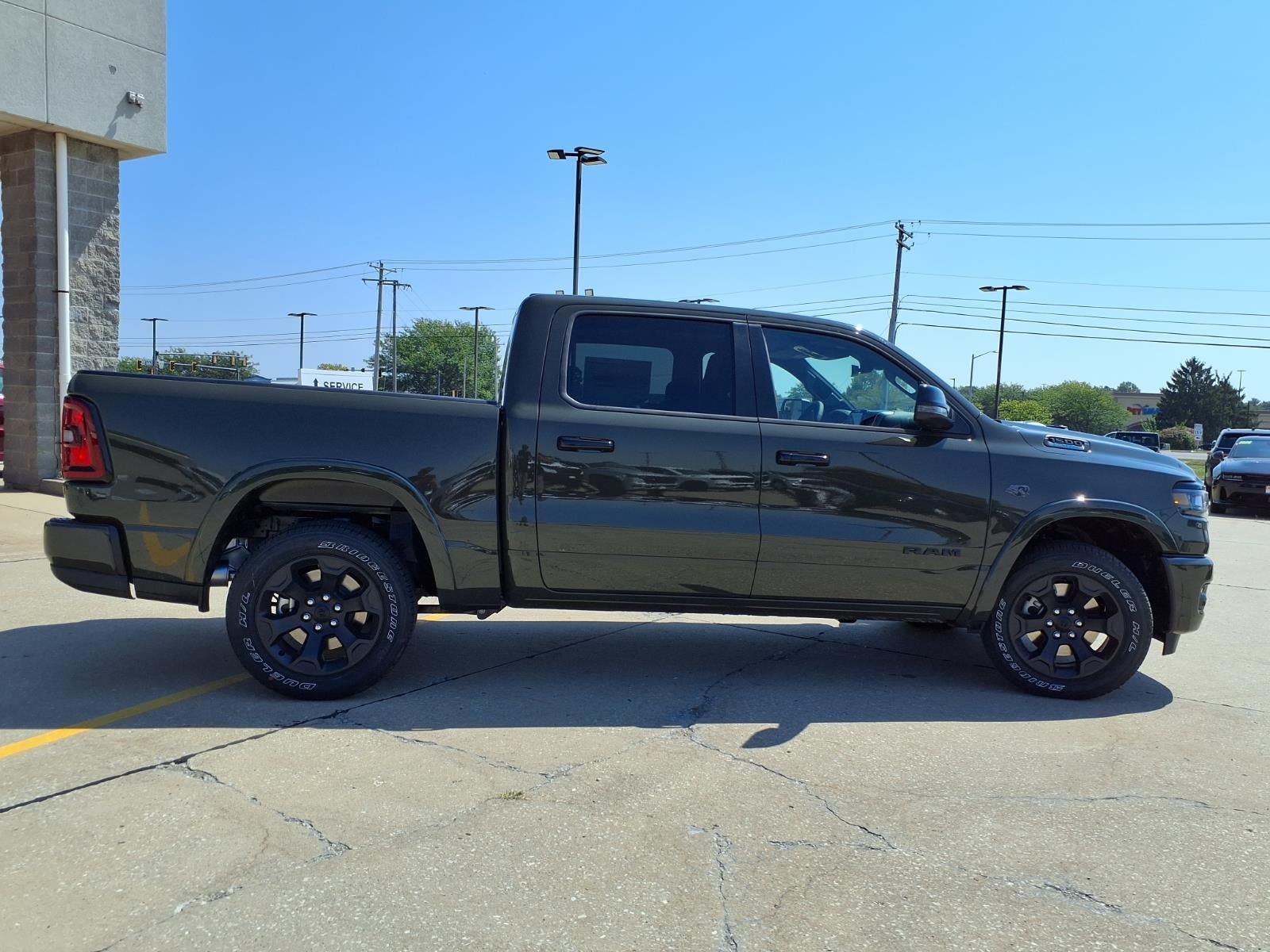 2027 RAM 1500 Big Horn/Lone Star