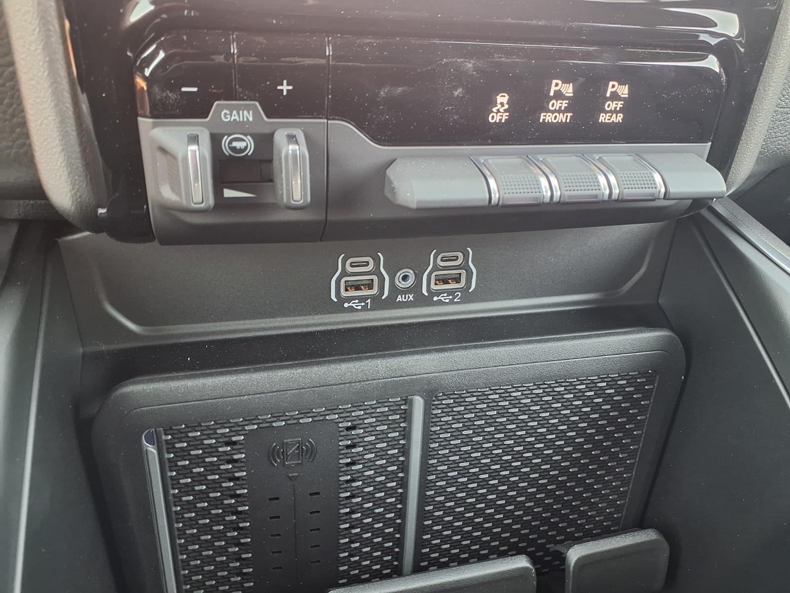 2027 RAM 1500 Big Horn/Lone Star