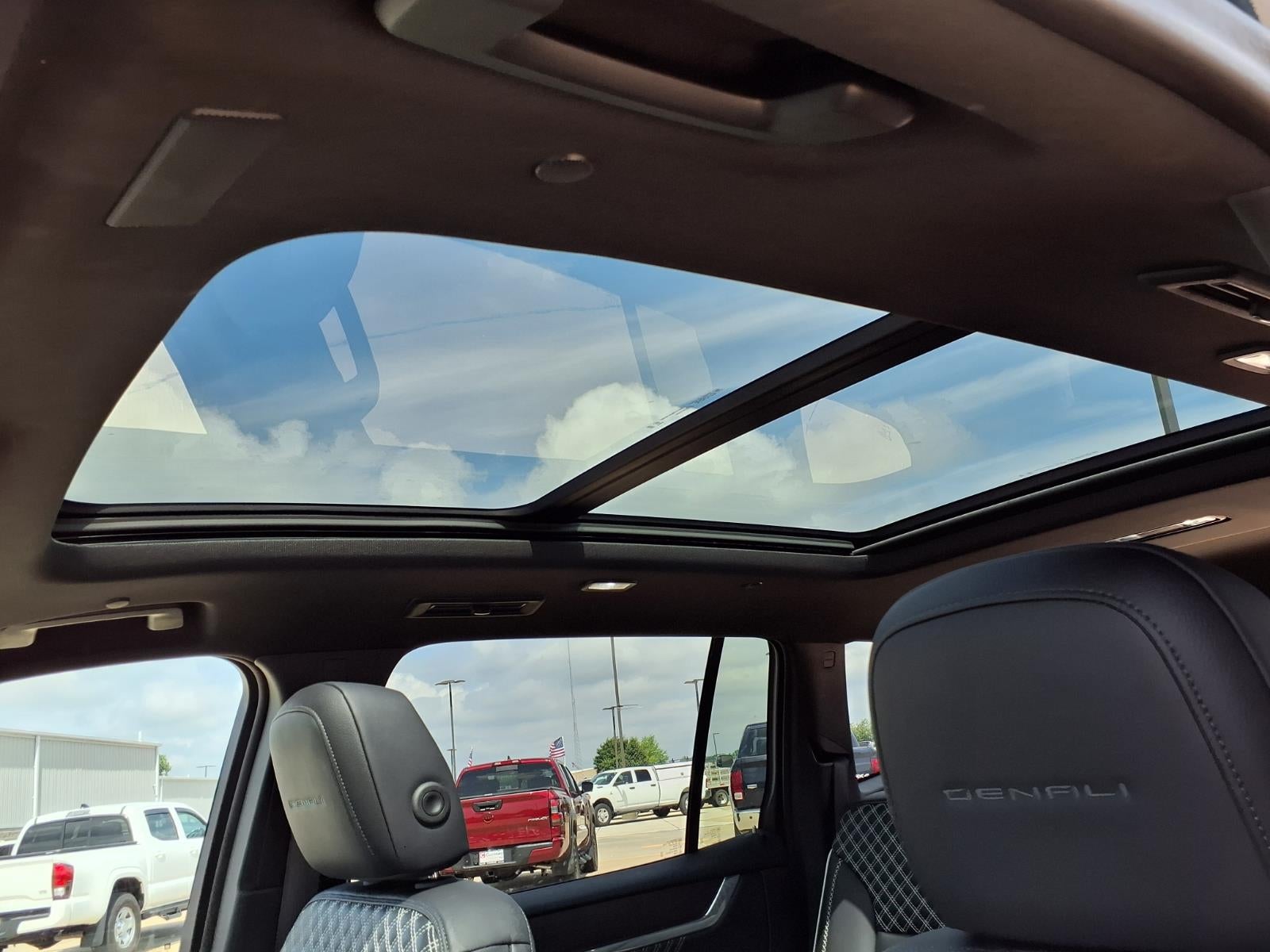 2025 GMC Acadia Denali