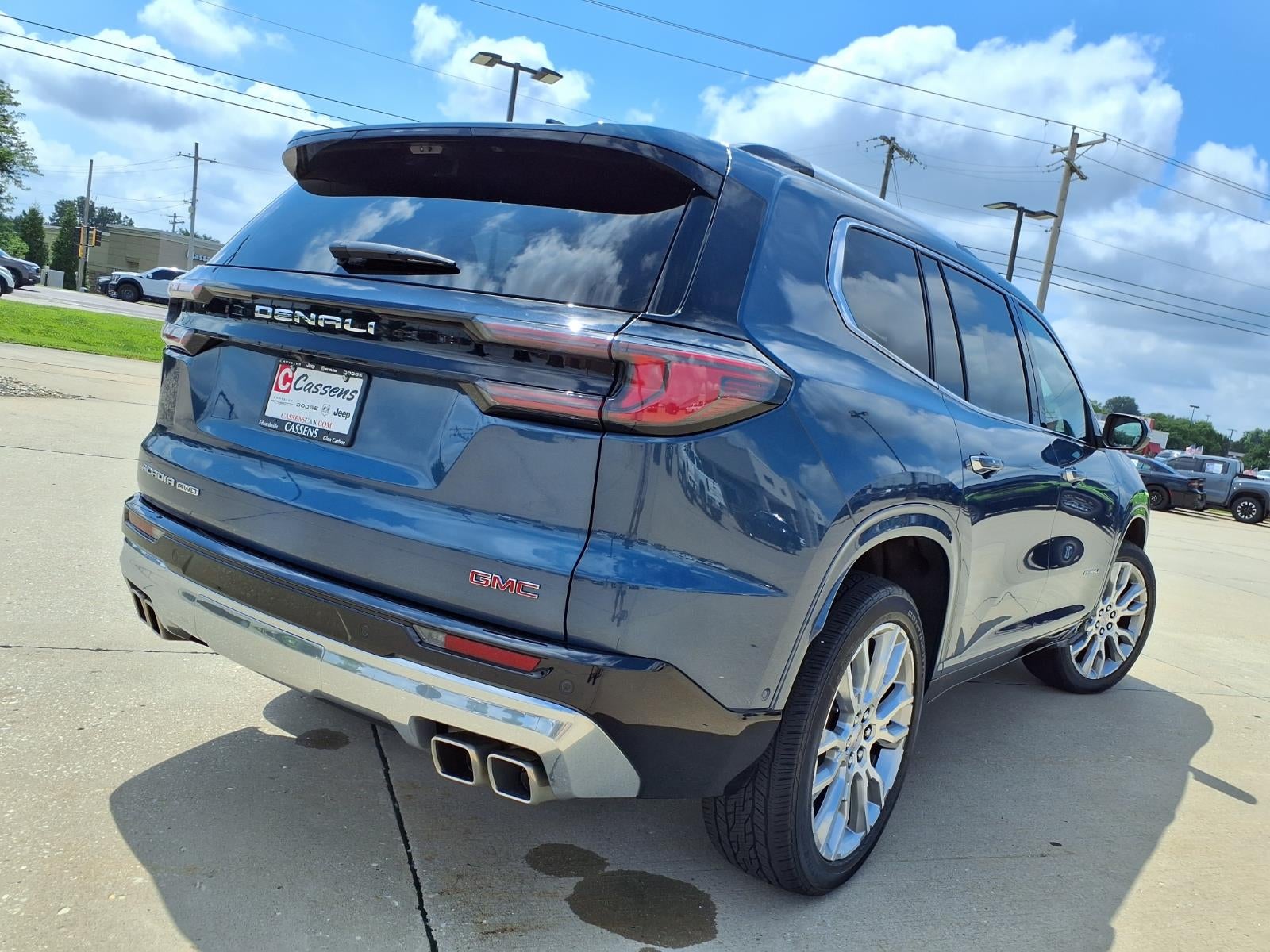 2025 GMC Acadia Denali