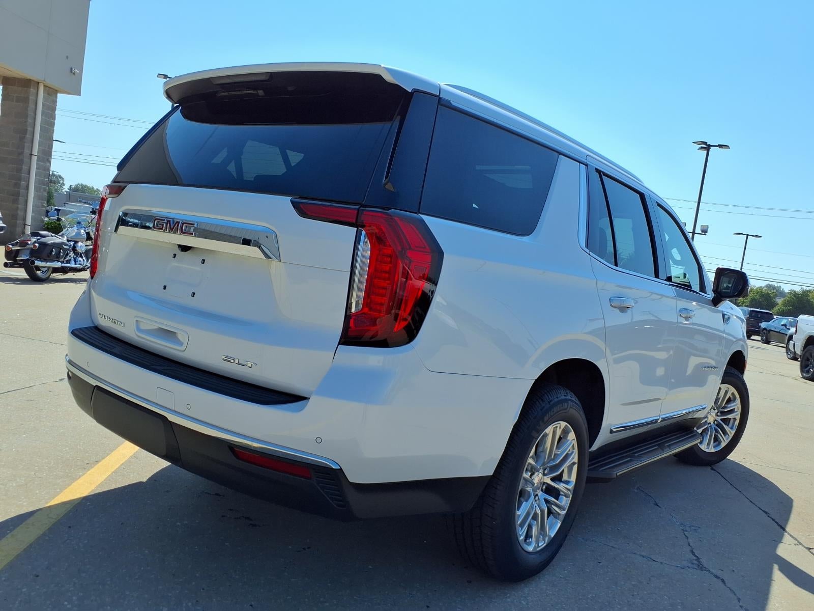 2022 GMC Yukon SLT