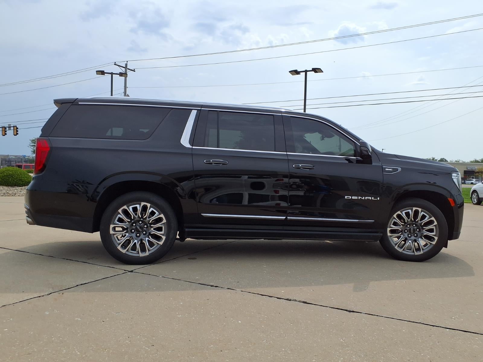 2023 GMC Yukon XL Denali Ultimate