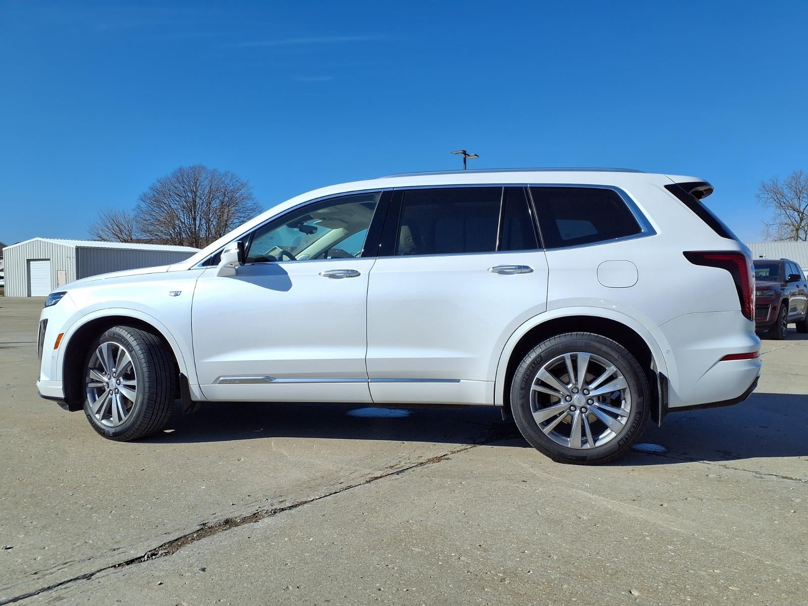 2025 Cadillac XT6 Premium Luxury