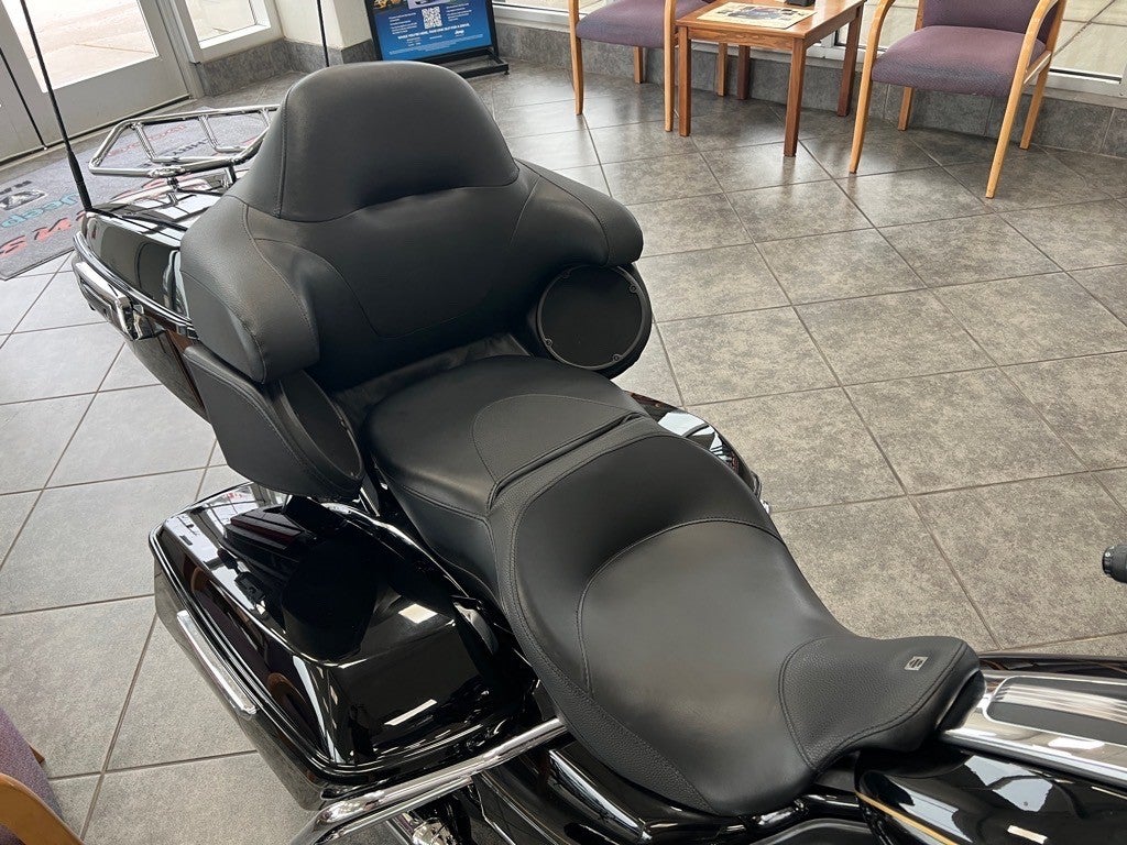 2015 Harley-Davidson FLHT Limited