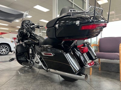 2015 Harley-Davidson FLHT Limited