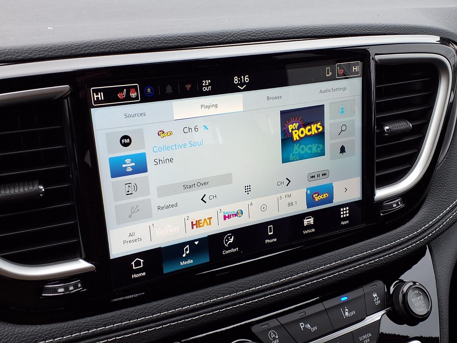 2026 Chrysler Pacifica Select