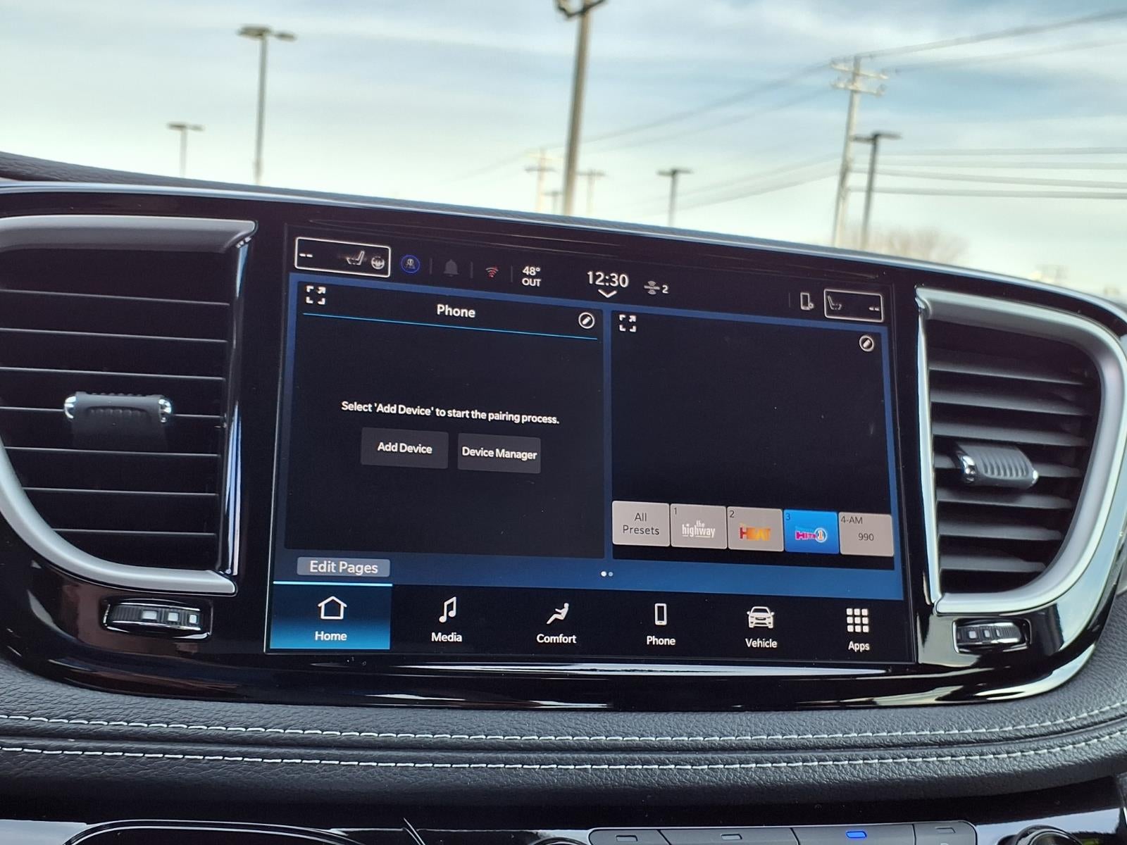 2026 Chrysler Pacifica Select