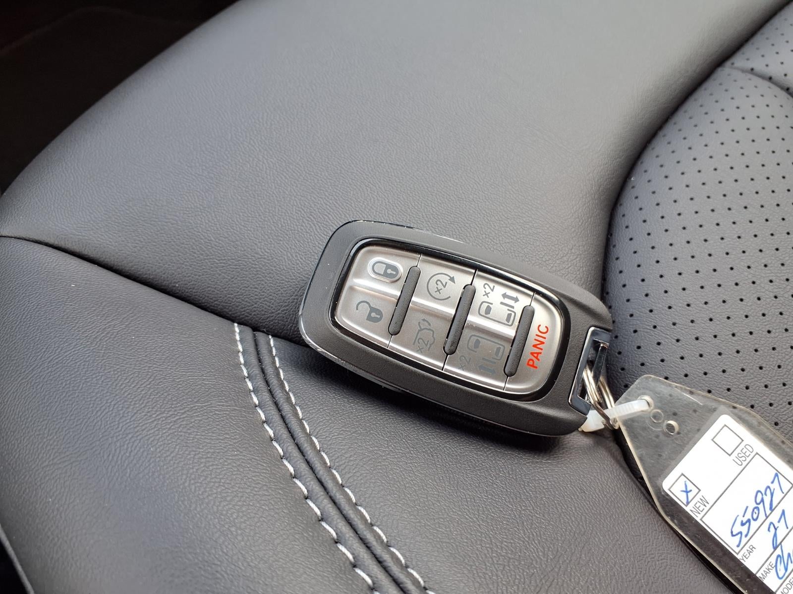 2027 Chrysler Pacifica Select
