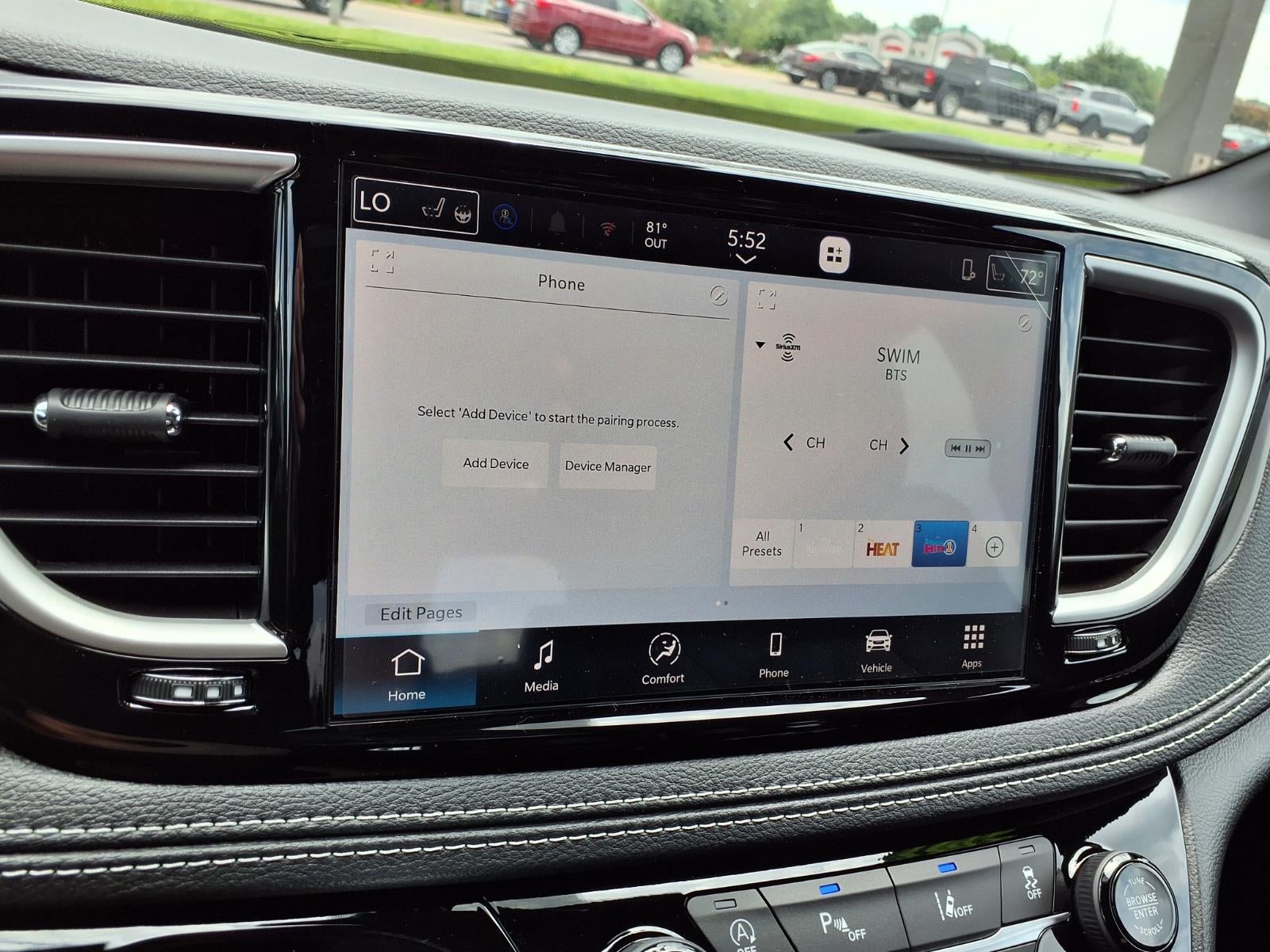 2027 Chrysler Pacifica Select