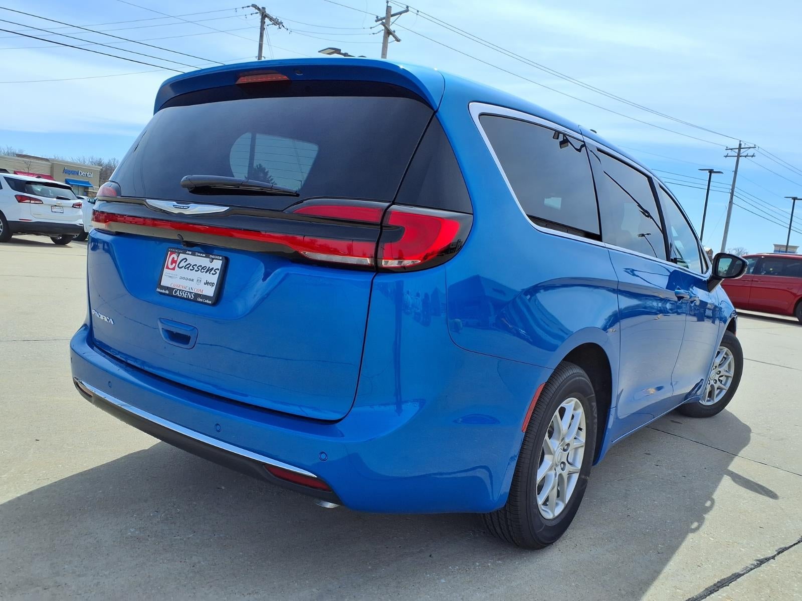 2026 Chrysler Pacifica Select