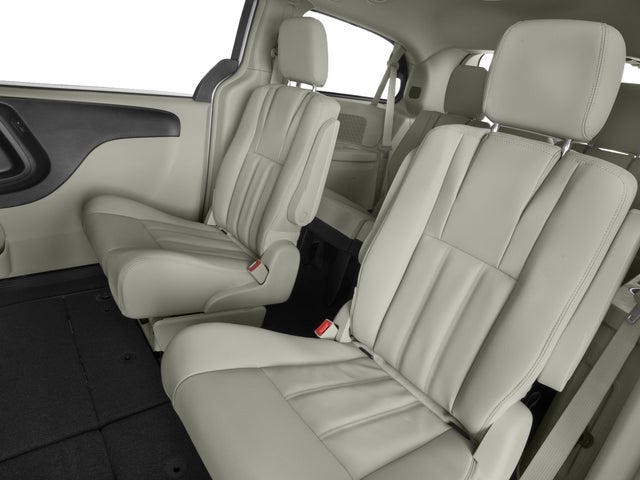 2016 Chrysler Town and Country Touring