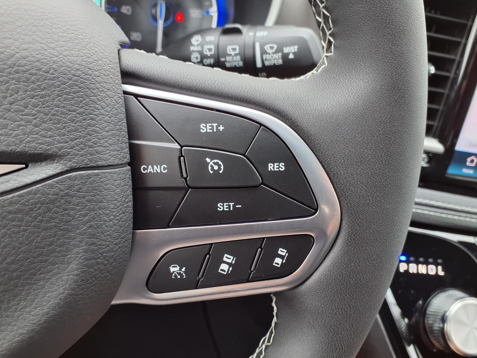 2027 Chrysler Pacifica Select