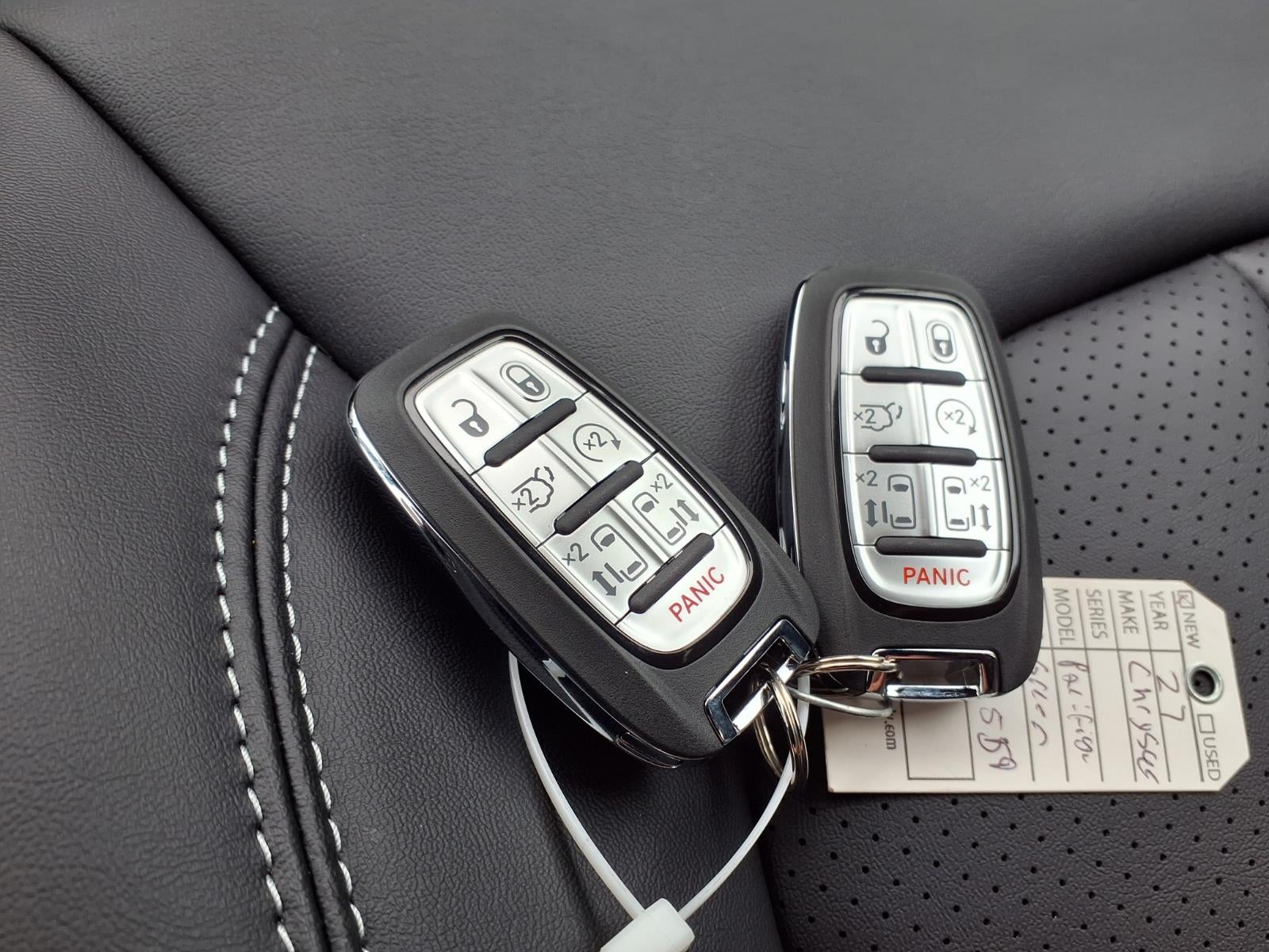 2027 Chrysler Pacifica Select