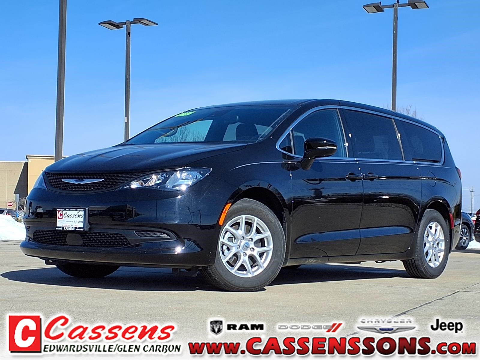 2025 Chrysler Voyager LX