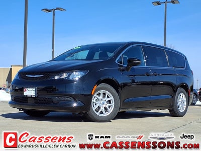 2025 Chrysler Voyager LX