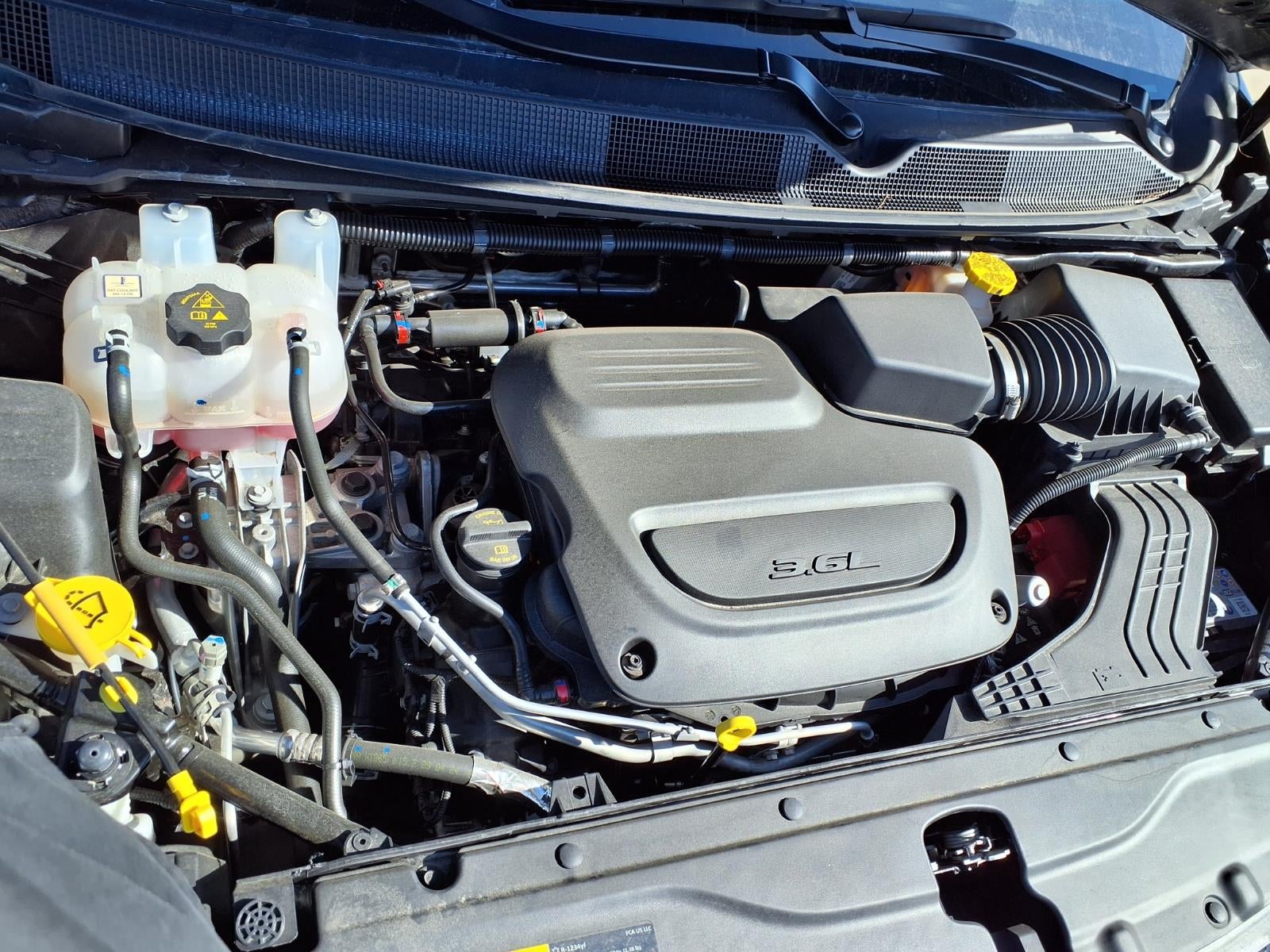 2025 Chrysler Voyager LX