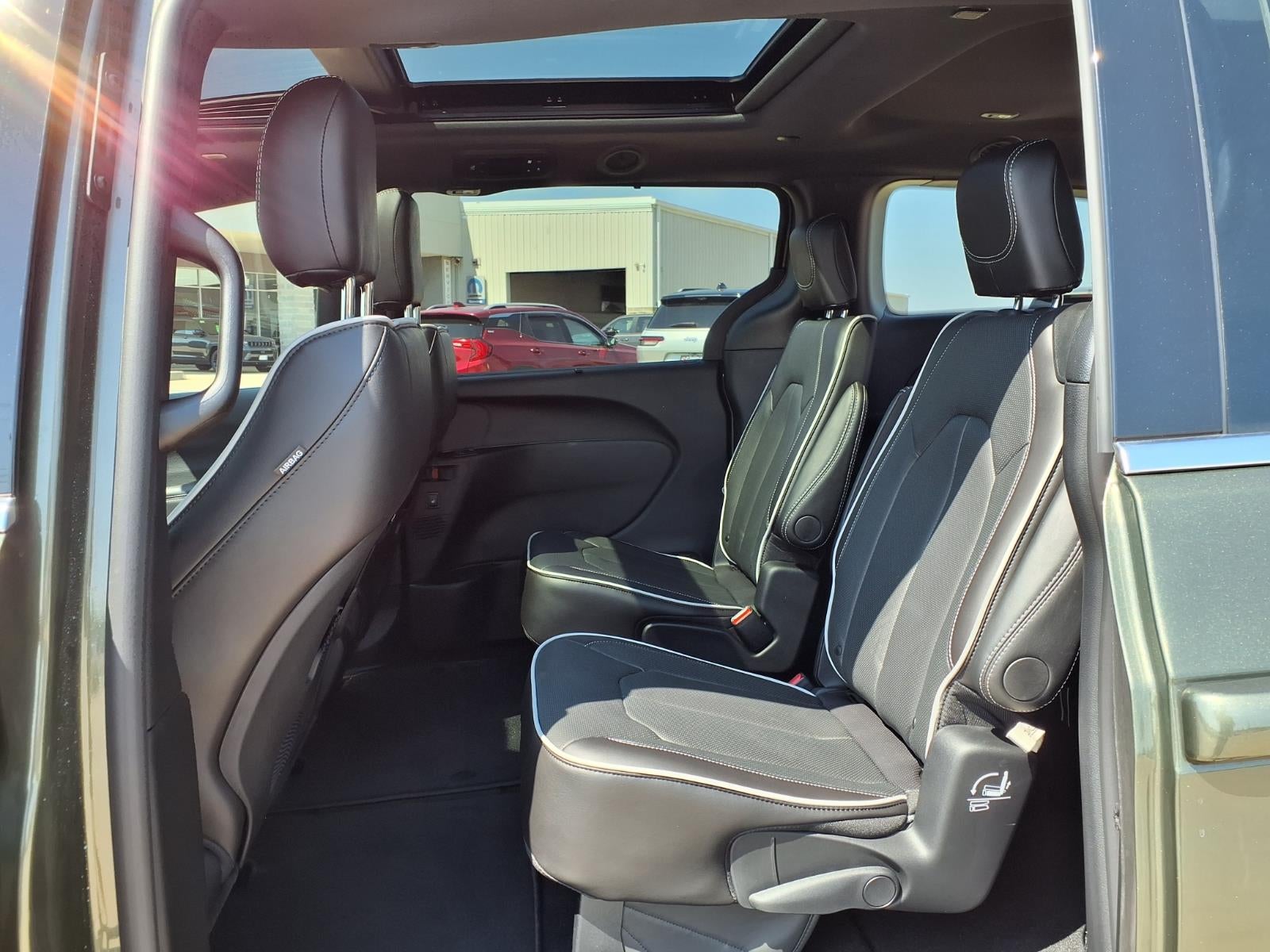 2027 Chrysler Pacifica Limited