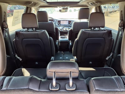 2027 Chrysler Pacifica Limited