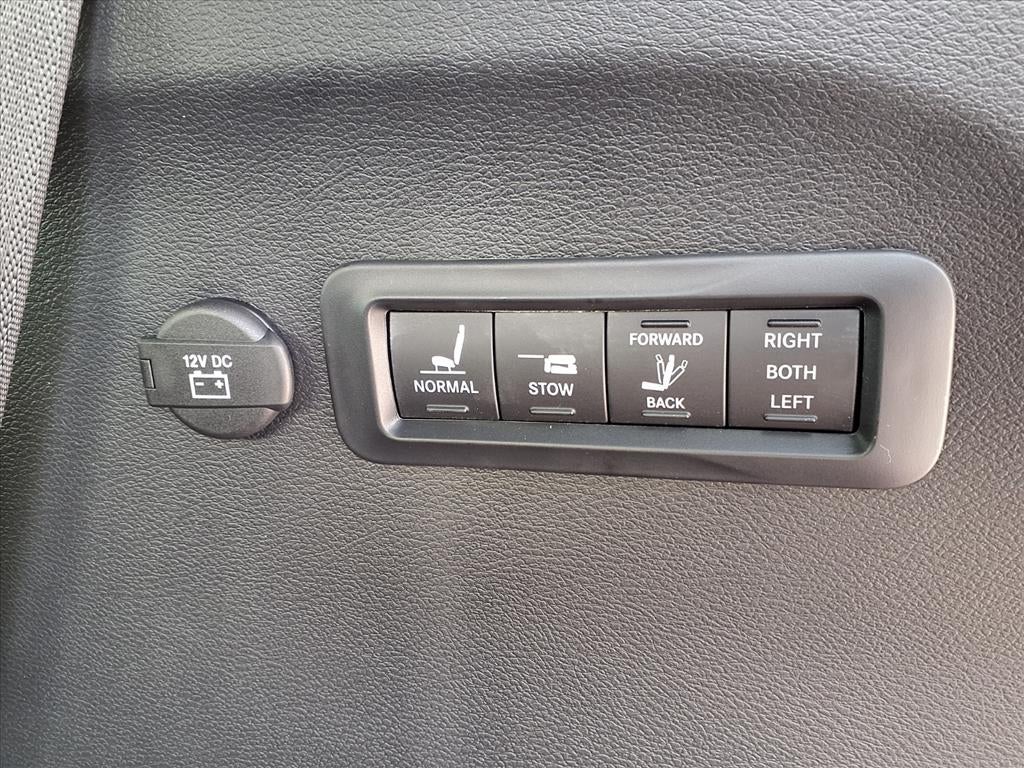 2026 Chrysler Pacifica Pinnacle