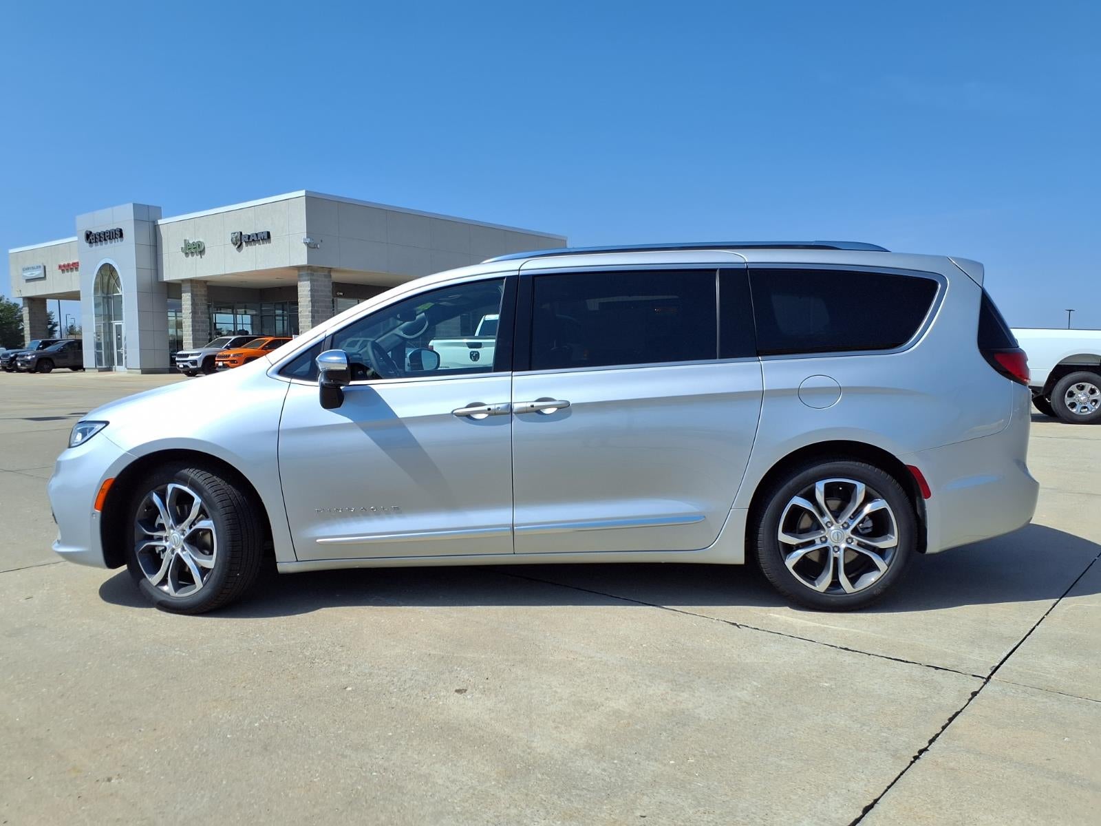 2026 Chrysler Pacifica Pinnacle