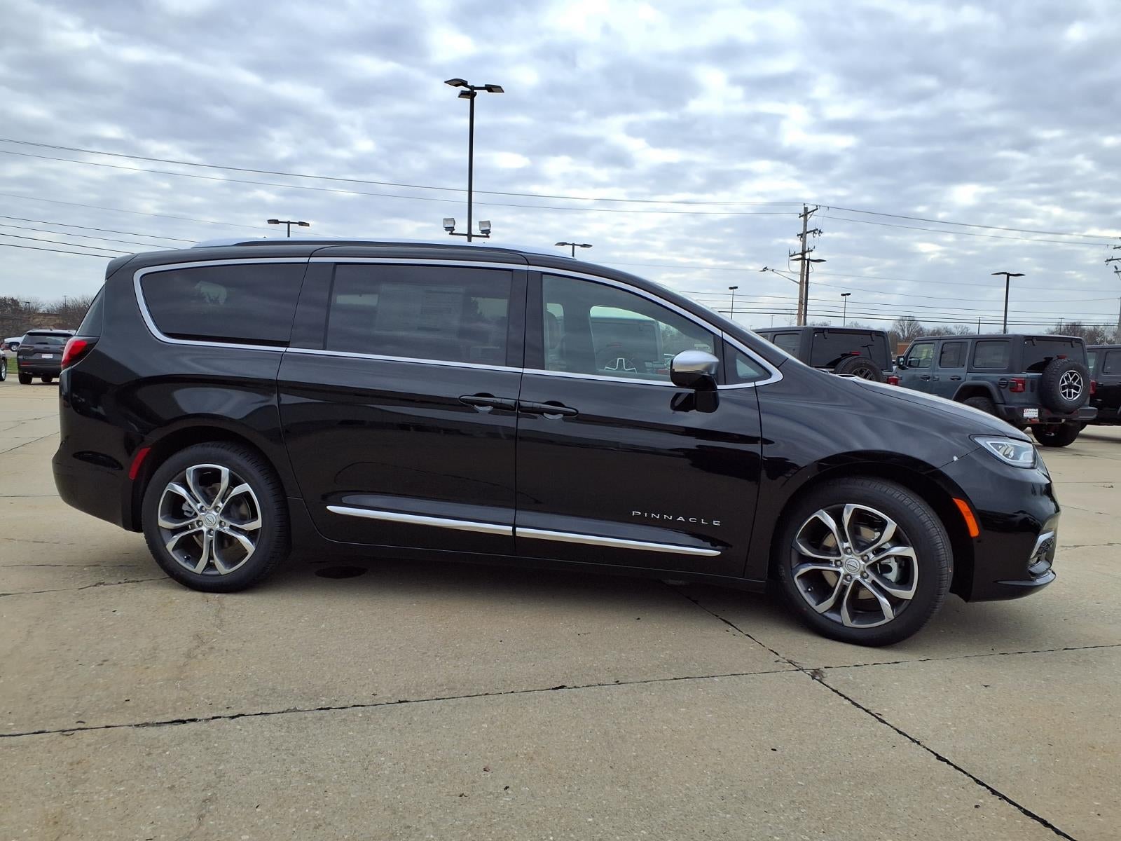 2026 Chrysler Pacifica Pinnacle