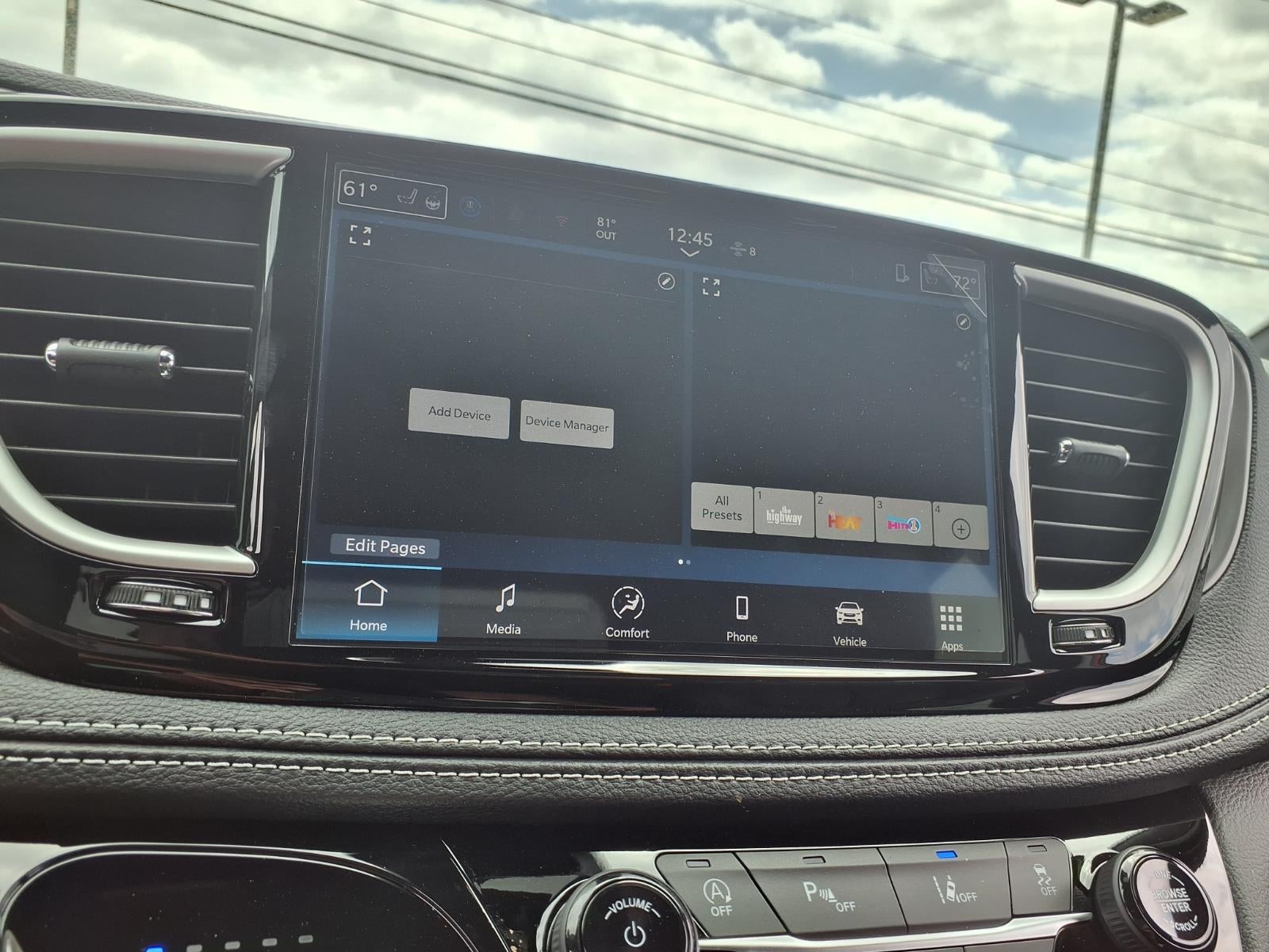 2026 Chrysler Pacifica Select