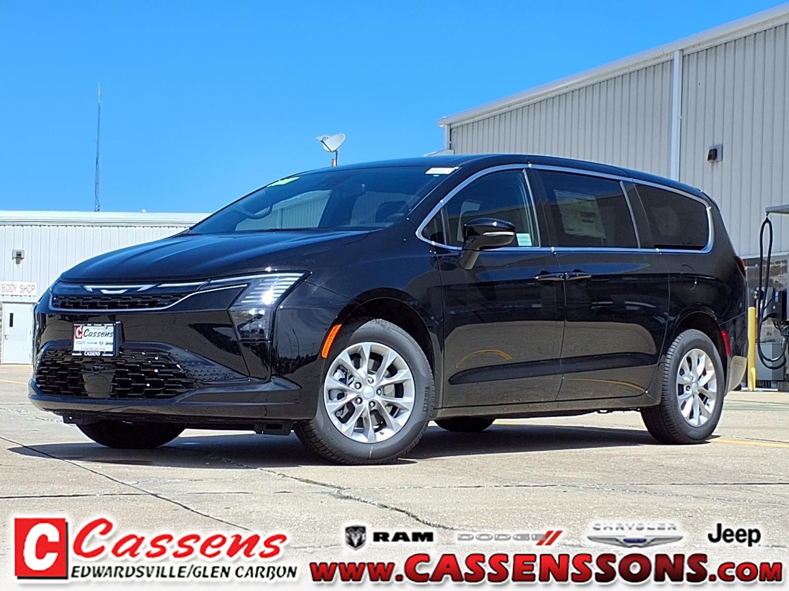 2027 Chrysler Pacifica Select