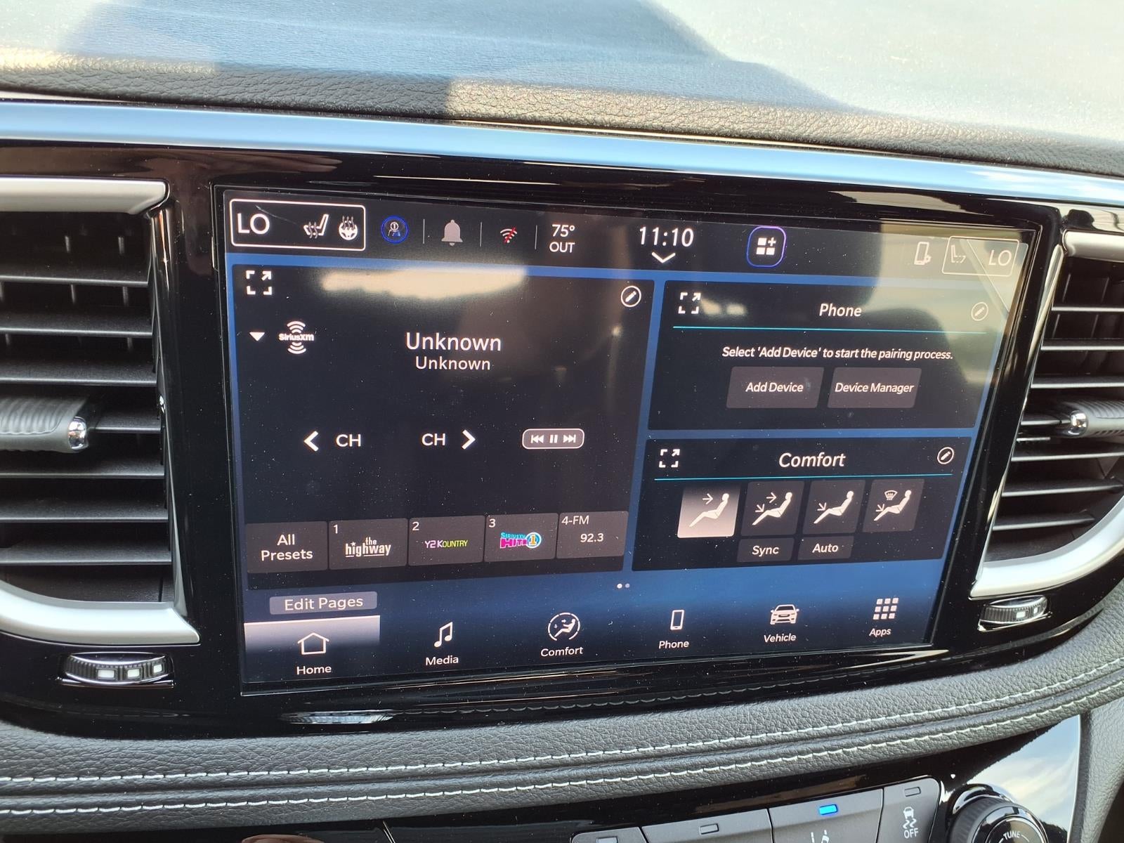 2027 Chrysler Pacifica Select