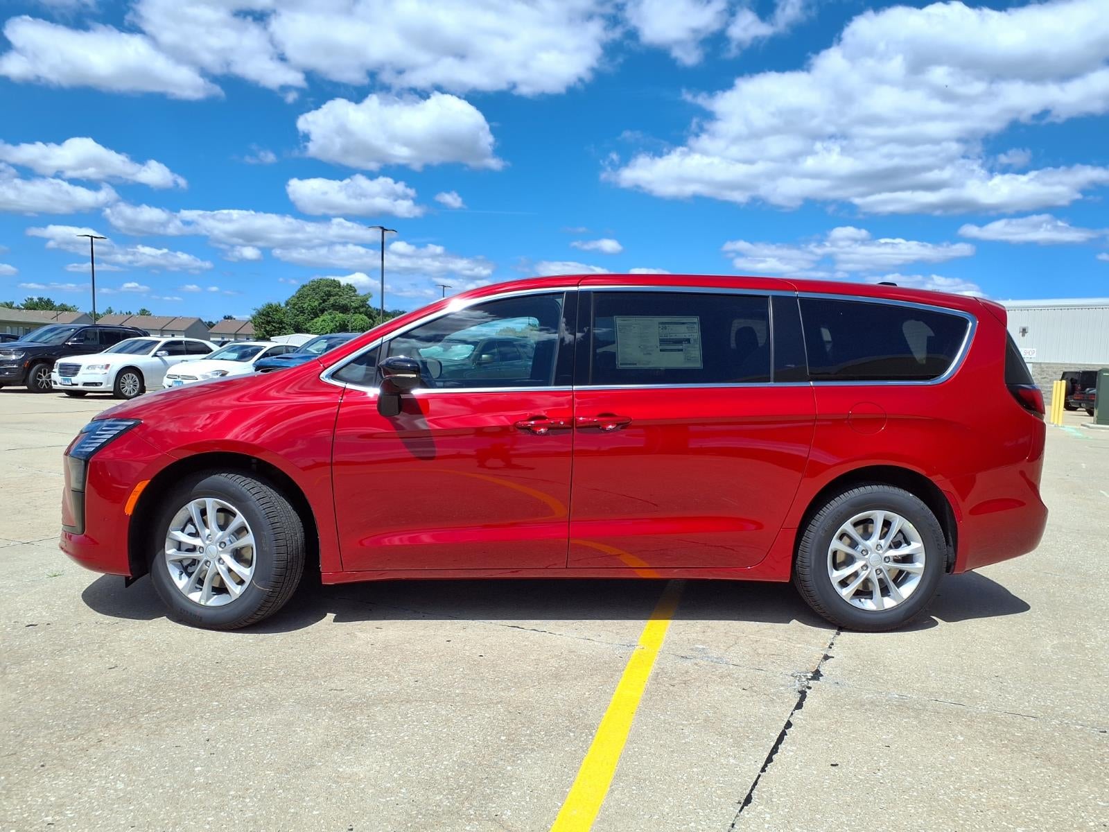 2027 Chrysler Pacifica Select