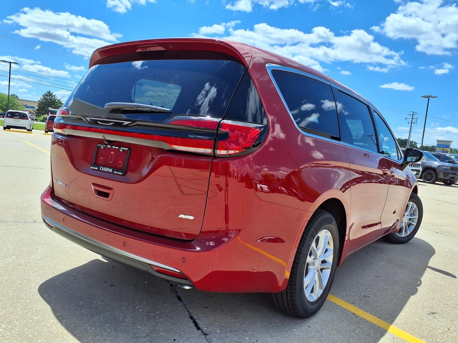 2027 Chrysler Pacifica Select