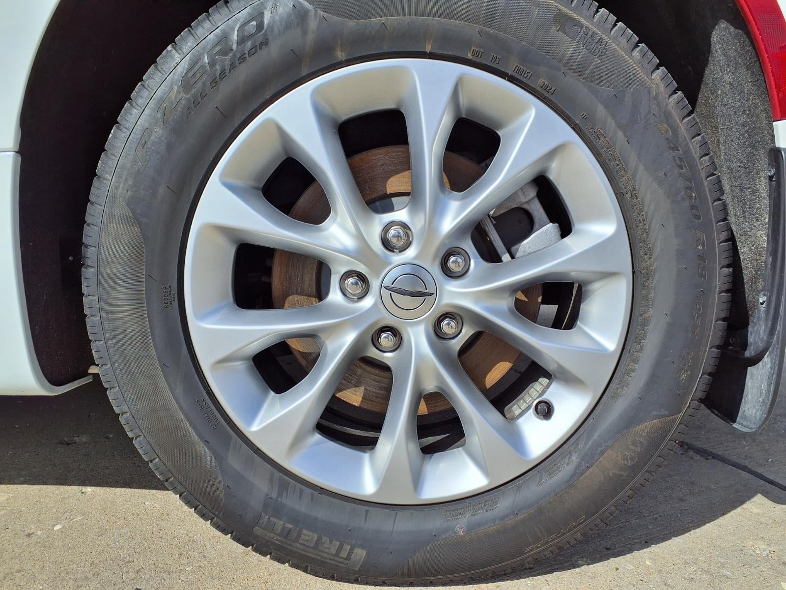 2025 Chrysler Pacifica Select