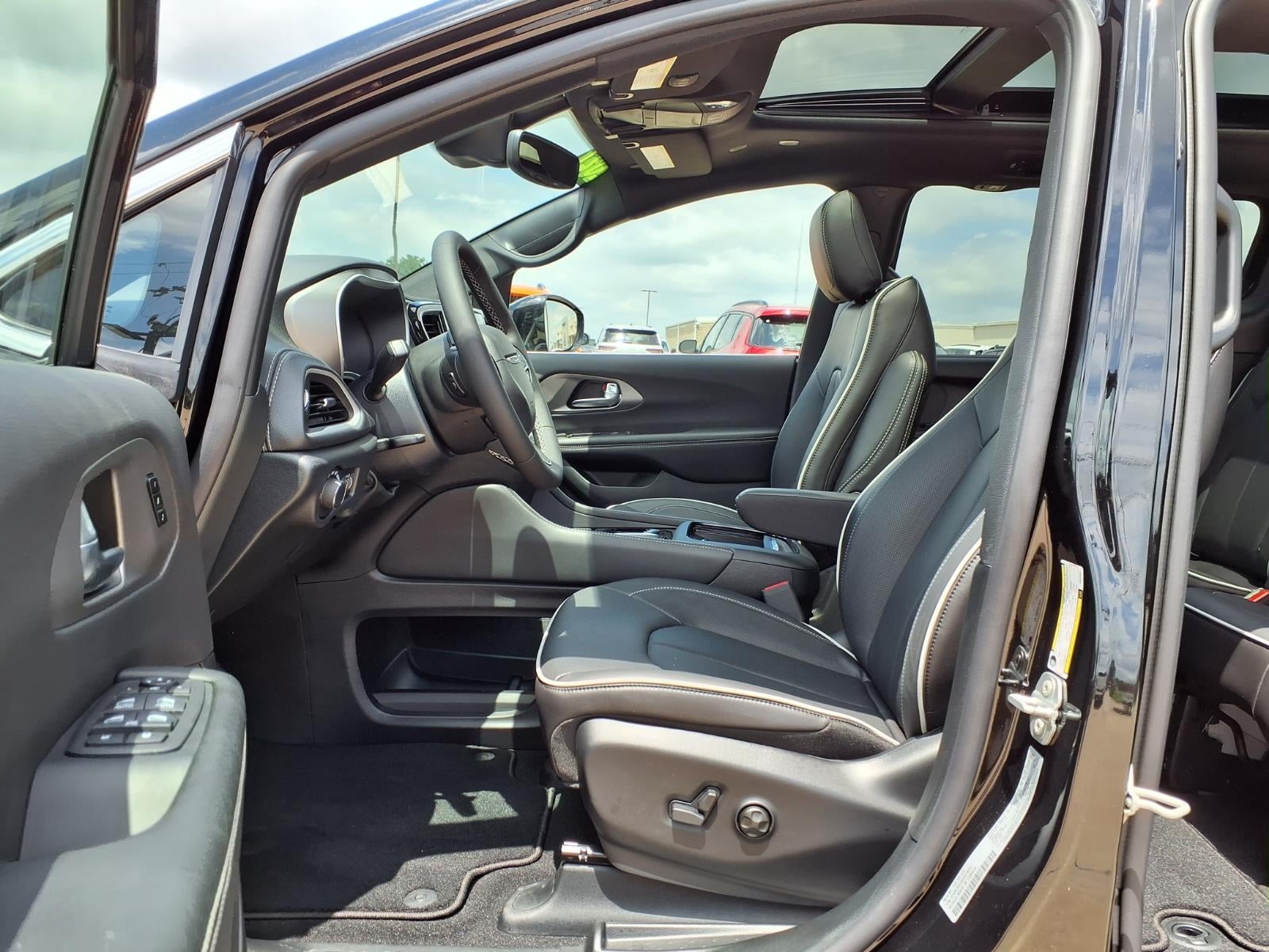 2027 Chrysler Pacifica Limited