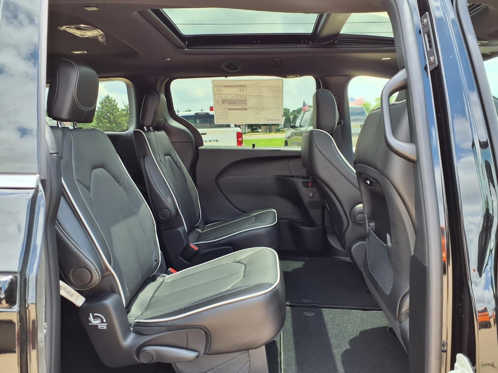 2027 Chrysler Pacifica Limited