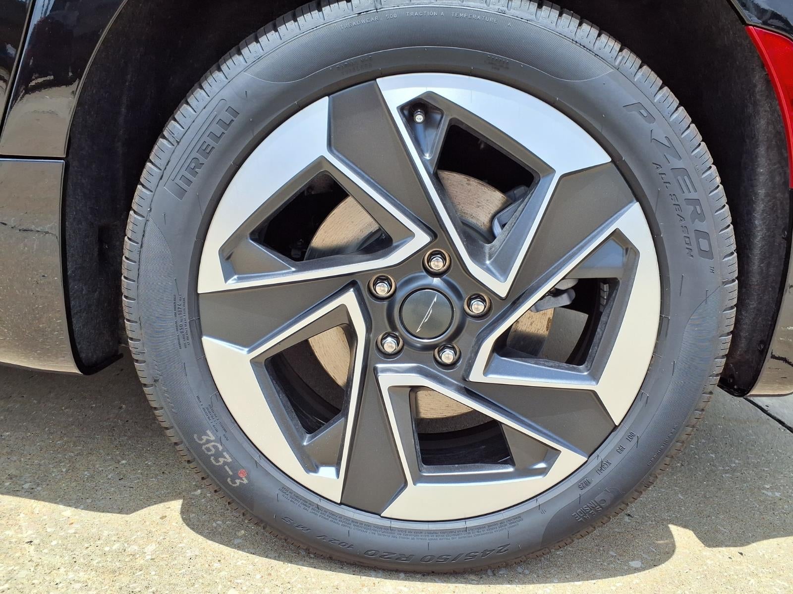 2027 Chrysler Pacifica Limited