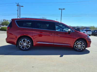 2026 Chrysler Pacifica Pinnacle