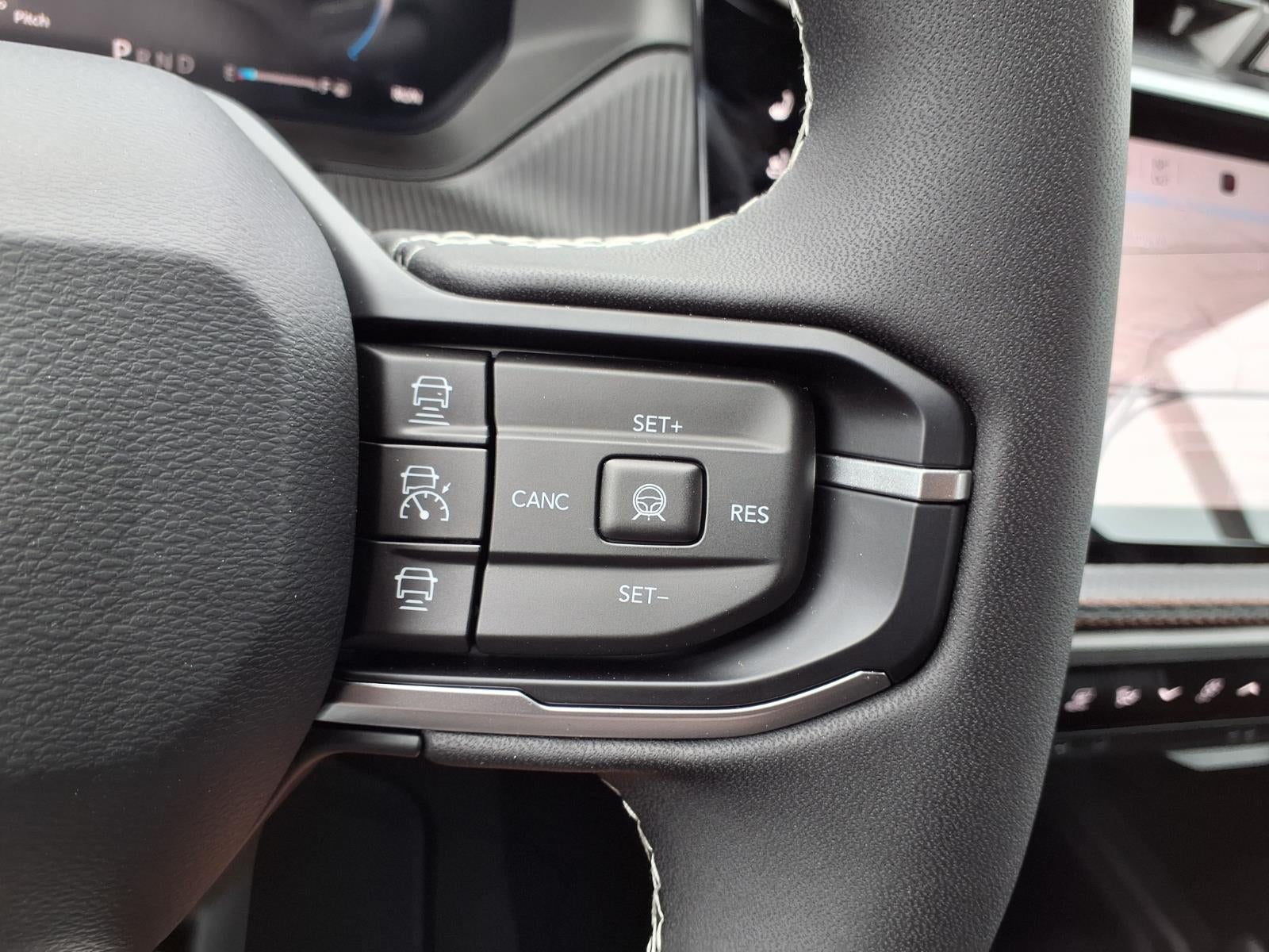 2026 Jeep Cherokee Overland
