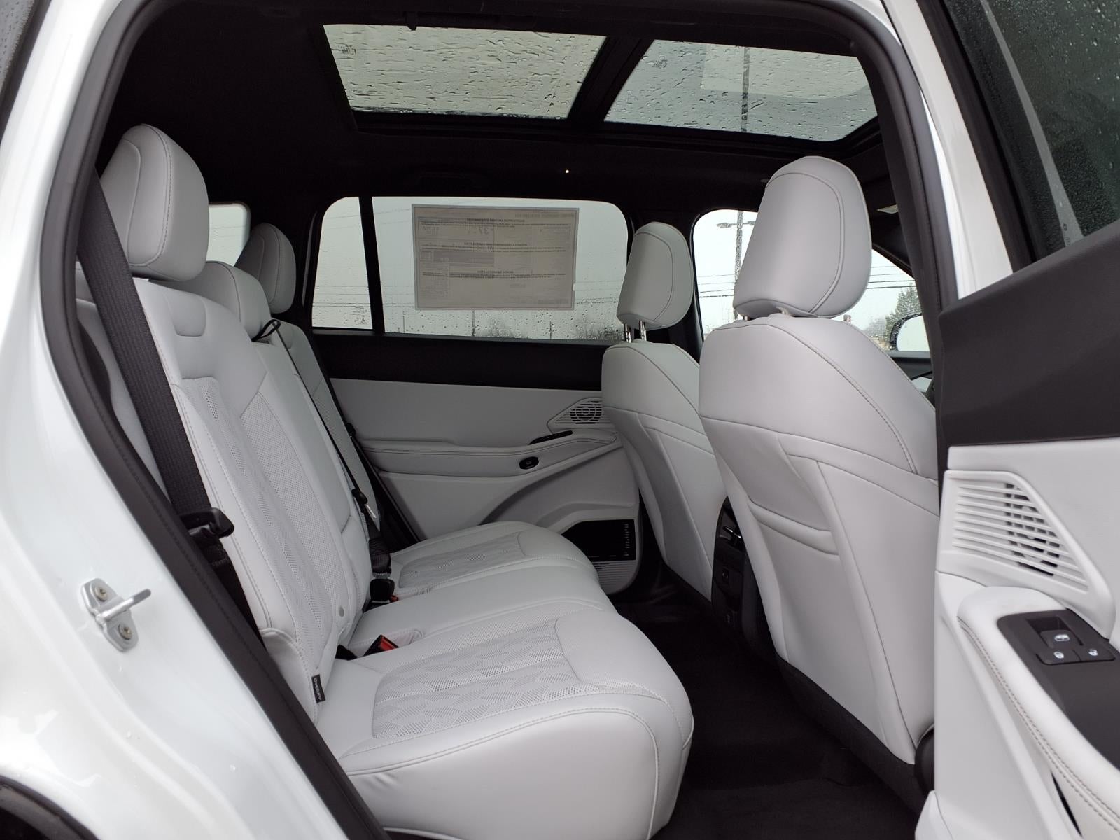 2026 Jeep Cherokee Overland