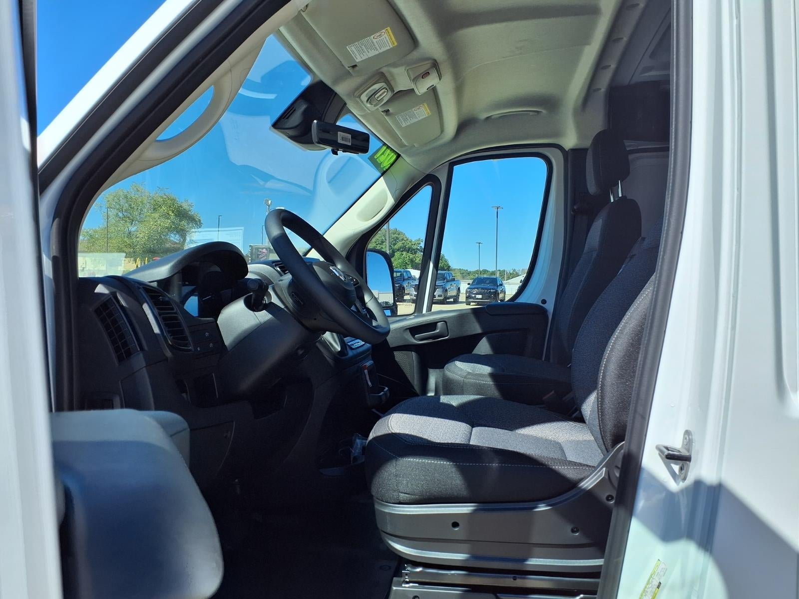 2027 RAM ProMaster 1500 Low Roof