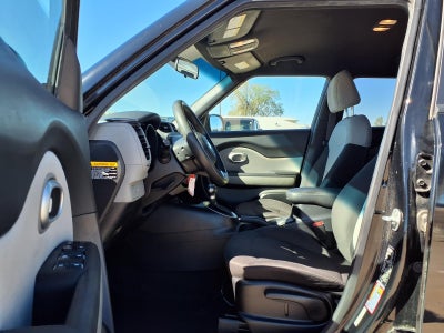 2017 Kia Soul Base