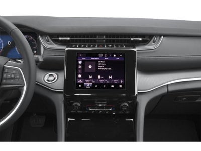 2027 Jeep Grand Cherokee Laredo
