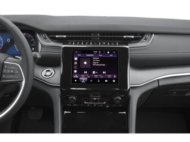 2027 Jeep Grand Cherokee Laredo